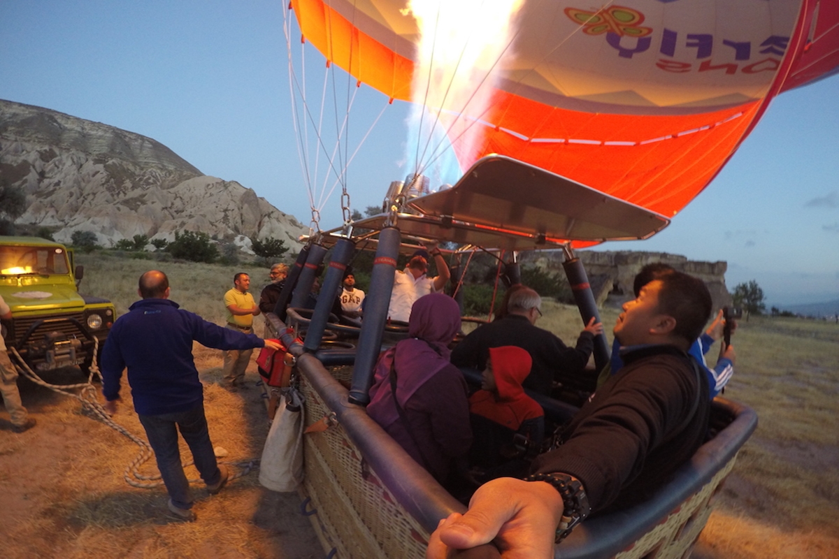 Hot Air Balloon Tour Çat Valley